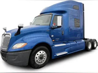 2022 International LT625