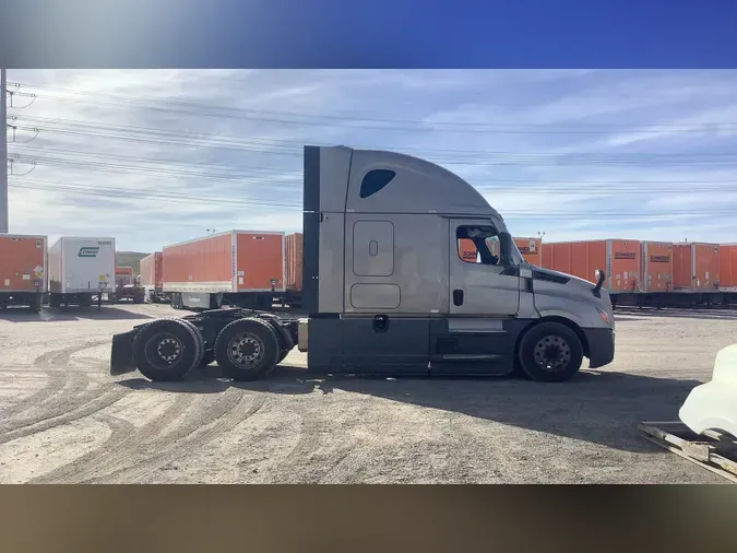 2022 Freightliner Cascadia 126ba3ad515f6d1440b5a54262390f4421a