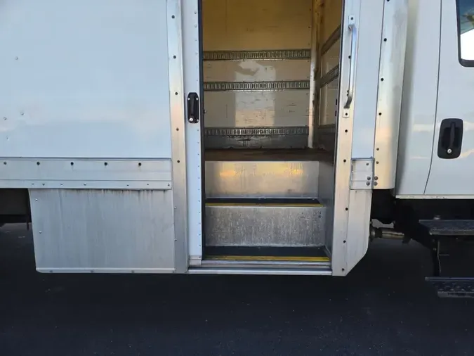 2018 NAVISTAR INTERNATIONAL 4300 LP