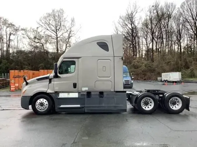 2021 Freightliner Cascadia