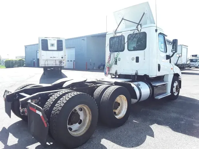 2016 FREIGHTLINER CASCADIA 125