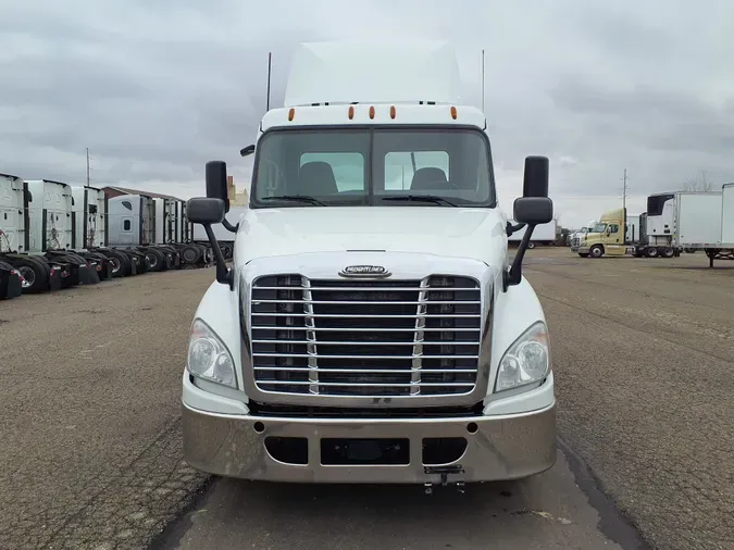 2019 FREIGHTLINER/MERCEDES CASCADIA 125