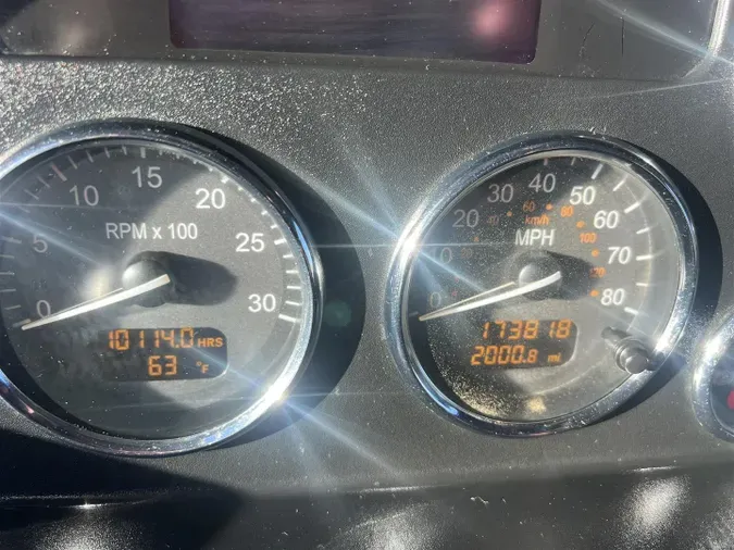 2019 Peterbilt 348