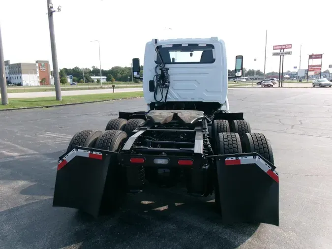 2023 International LT625