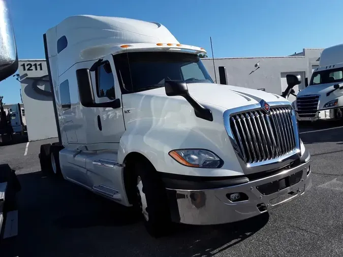 2020 NAVISTAR INTERNATIONAL LT625 SLPR CAB