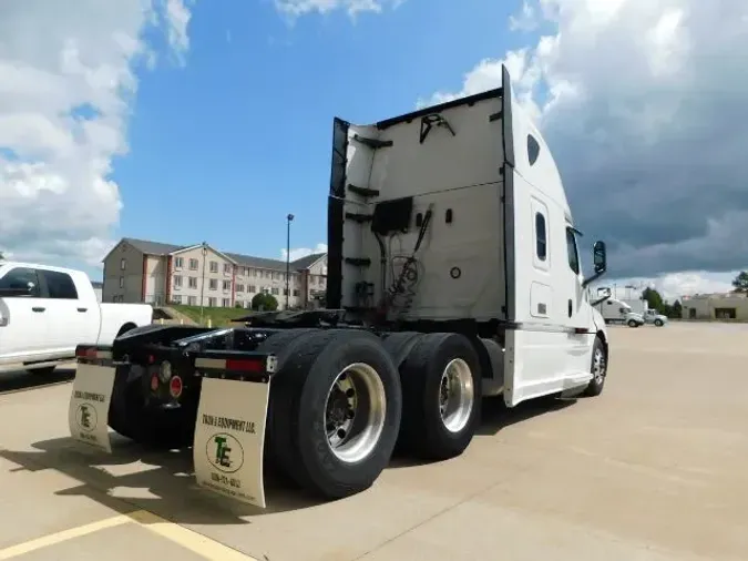 2020 Freightliner Cascadia