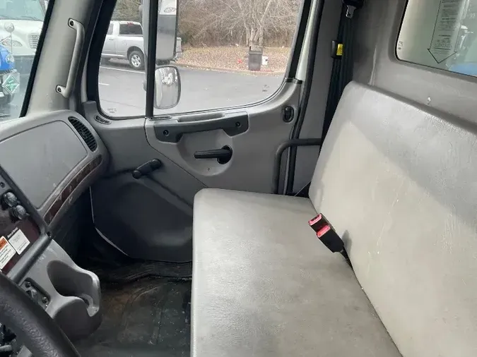 2019 Freightliner M2