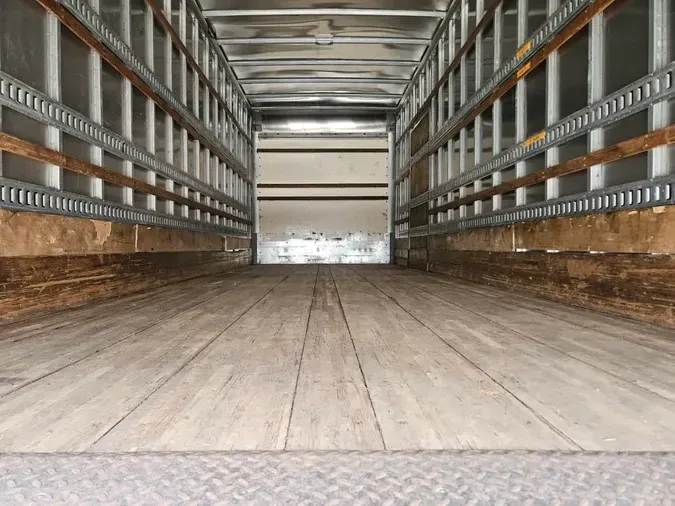 2018 FREIGHTLINER M2 106