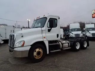 2019 FREIGHTLINER/MERCEDES CASCADIA 125