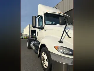 2019 NAVISTAR INTERNATIONAL RH613 DAYCAB S/A