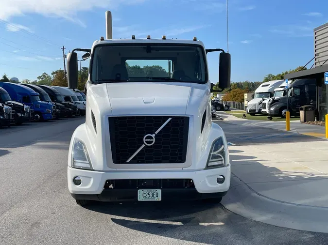 2020 Volvo VNR64T300