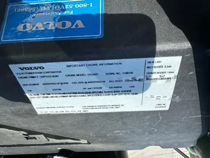 2017 Volvo VNL300