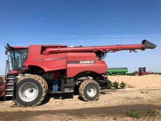 2017 Case IH 8240