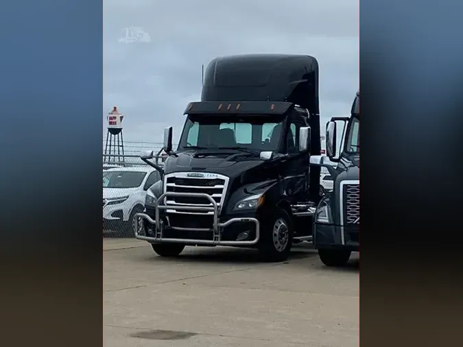 2022 FREIGHTLINER CASCADIA 116