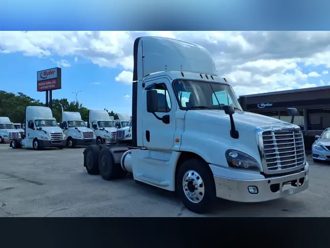 2019 FREIGHTLINER/MERCEDES CASCADIA 125