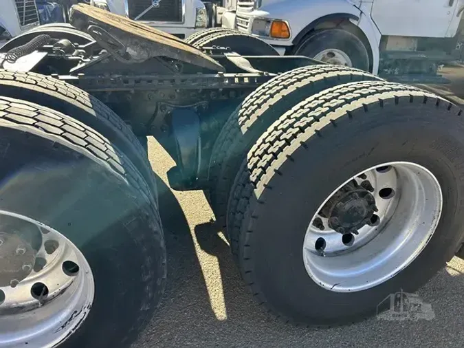 2019 FREIGHTLINER CORONADO 122