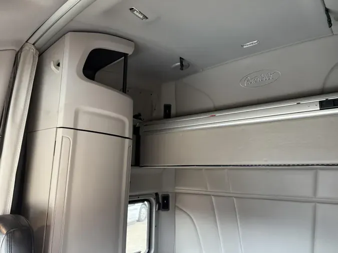 2023 Peterbilt 579