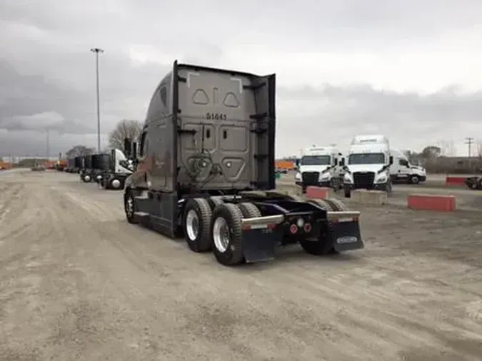 2021 Freightliner Cascadia