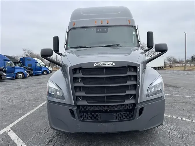 2021 FREIGHTLINER CA126