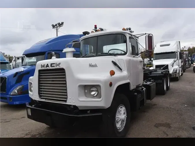 1990 MACK DM600