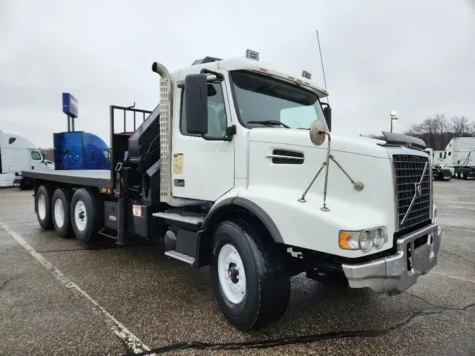 2007 VOLVO VHD