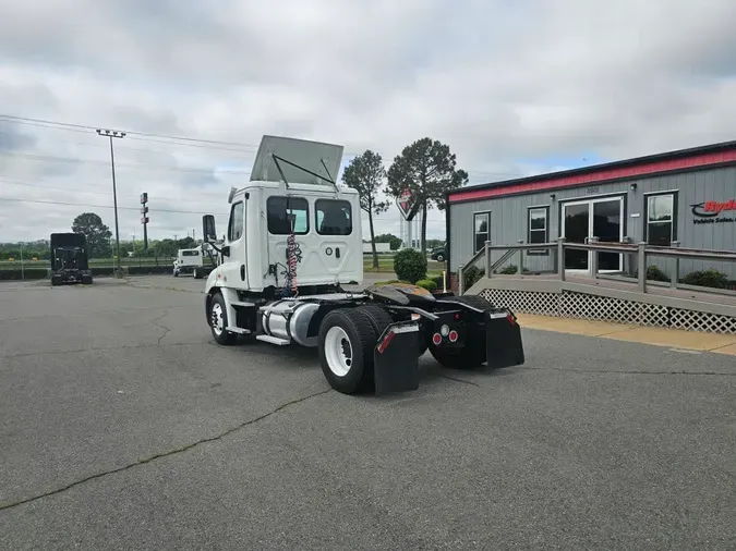 2019 FREIGHTLINER/MERCEDES CASCADIA 113