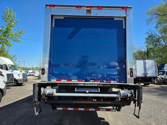 2017 FREIGHTLINER/MERCEDES M2 106