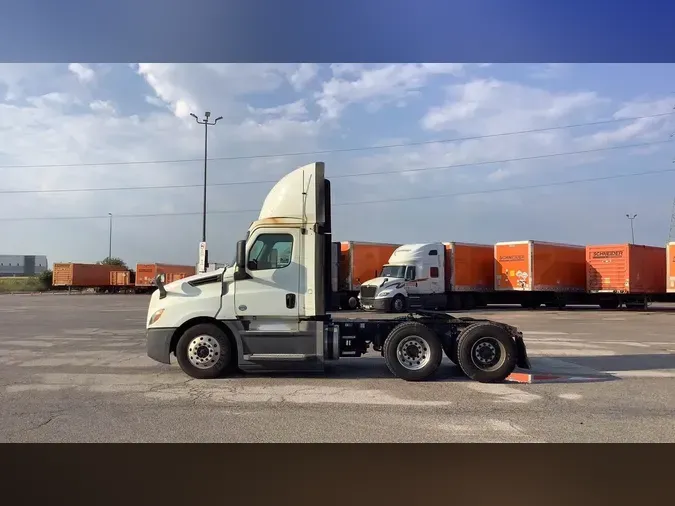 2019 Freightliner Cascadia 126ba7a5cb8b9238bed38a553dc436221b9