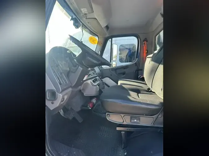 2019 Freightliner Business Class M2 106