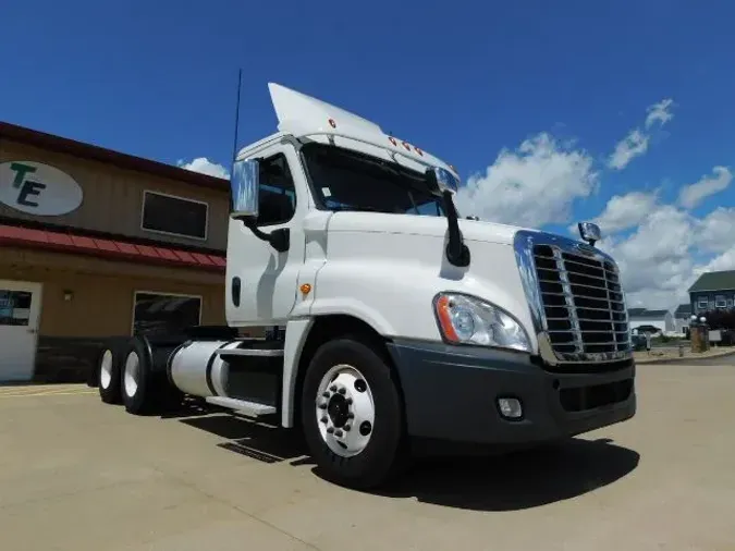 2017 Freightliner Cascadia 125ba811e3a3d53a8d7edaa1eec9e133a38