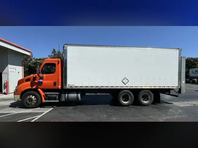 2018 FREIGHTLINER/MERCEDES CASCADIA 113