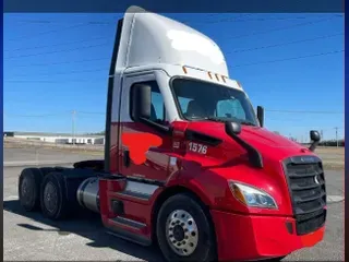 2023 FREIGHTLINER Cascadia 126