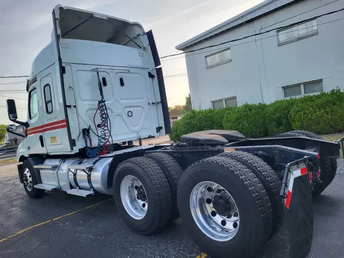 2020 FREIGHTLINER/MERCEDES NEW CASCADIA 116