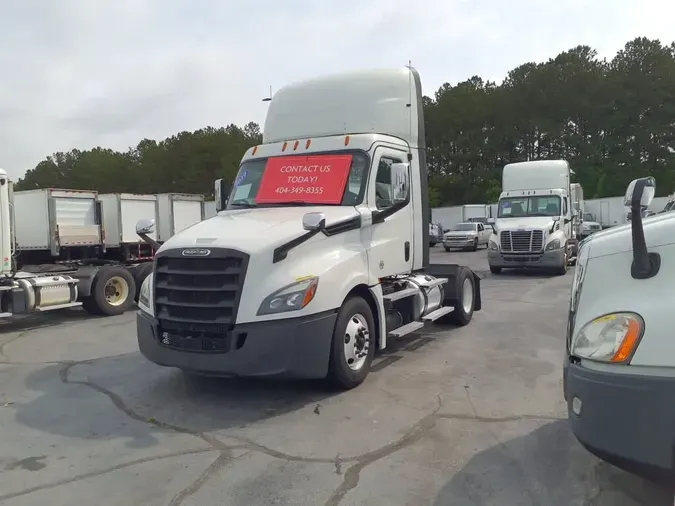 2019 FREIGHTLINER NEW CASCADIA 126