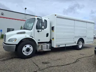 2016 FREIGHTLINER/MERCEDES M2 106