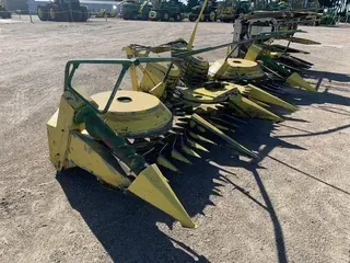 1995 John Deere 676