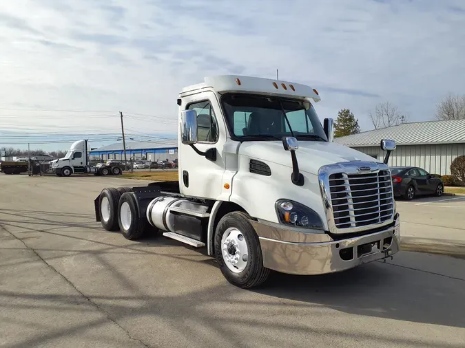 2018 FREIGHTLINER/MERCEDES CASCADIA 113