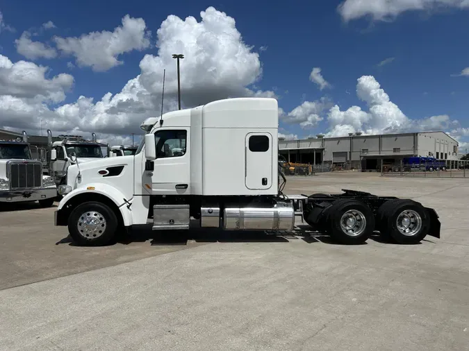 2021 Peterbilt 567