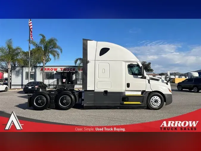 2022 FREIGHTLINER CA126