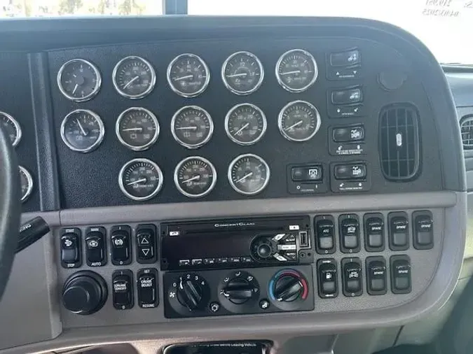 2021 Peterbilt 389