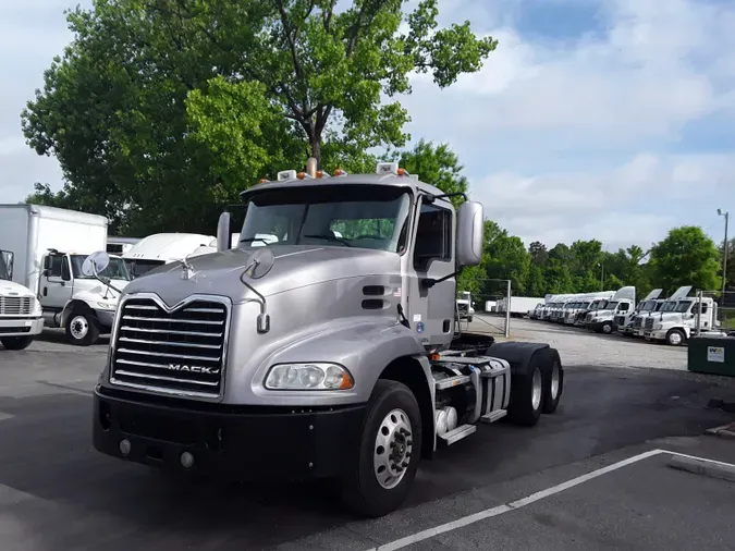 2017 MACK TRUCKS, INC. CXU600ba90c05574517f546469a7f73c49f3eb