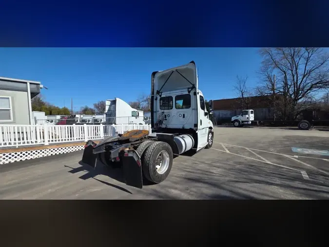 2019 FREIGHTLINER/MERCEDES CASCADIA 113ba913bbafdd68d418285792db1dc3078