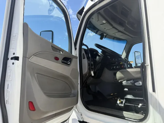 2022 Peterbilt 579
