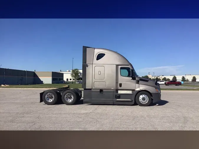 2025 Freightliner Cascadia 126ba97173644b0c4cada9d013046198e9e