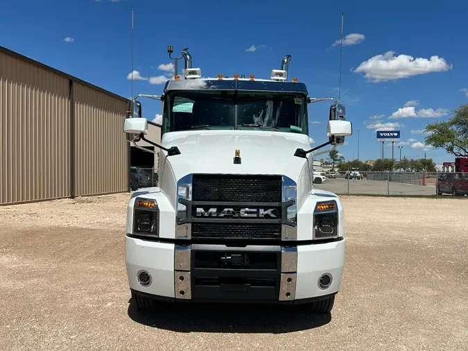 2025 MACK AN64T48