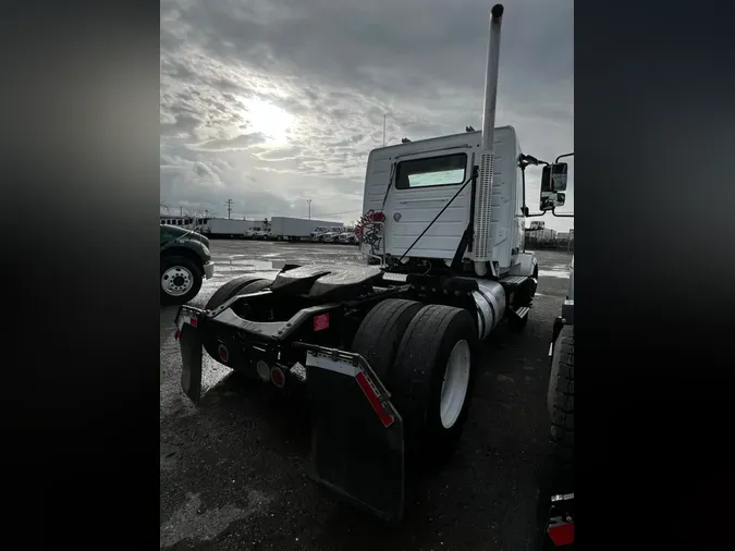 2016 VOLVO VNL42TRACTOR