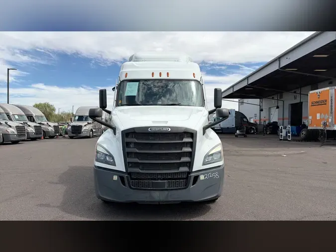 2022 Freightliner Cascadia 126ba9cc5c4a457e258d32838c009ca890d
