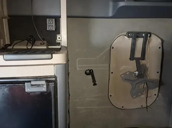 2020 FREIGHTLINER/MERCEDES CASCADIA 125