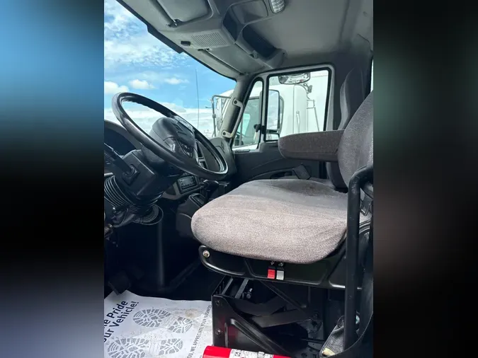2018 NAVISTAR INTERNATIONAL 4300