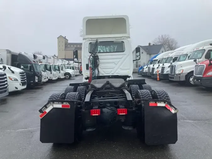 2019 NAVISTAR INTERNATIONAL LT625 DAYCAB T/A